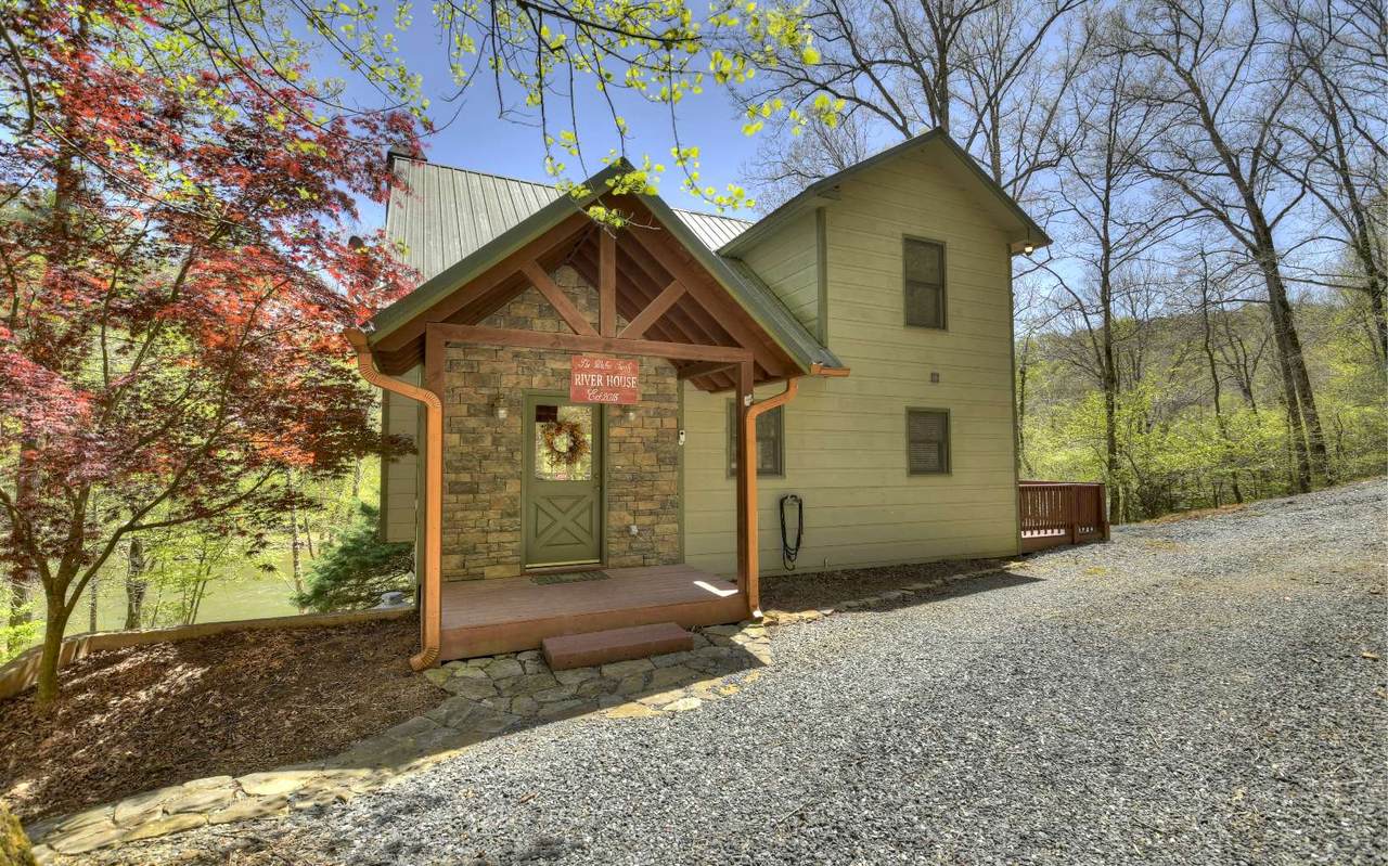 178 Faraday Drive - Photo 1