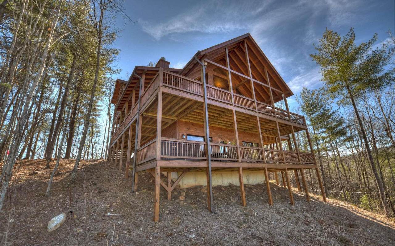 136 Oasis Drive - Photo 1