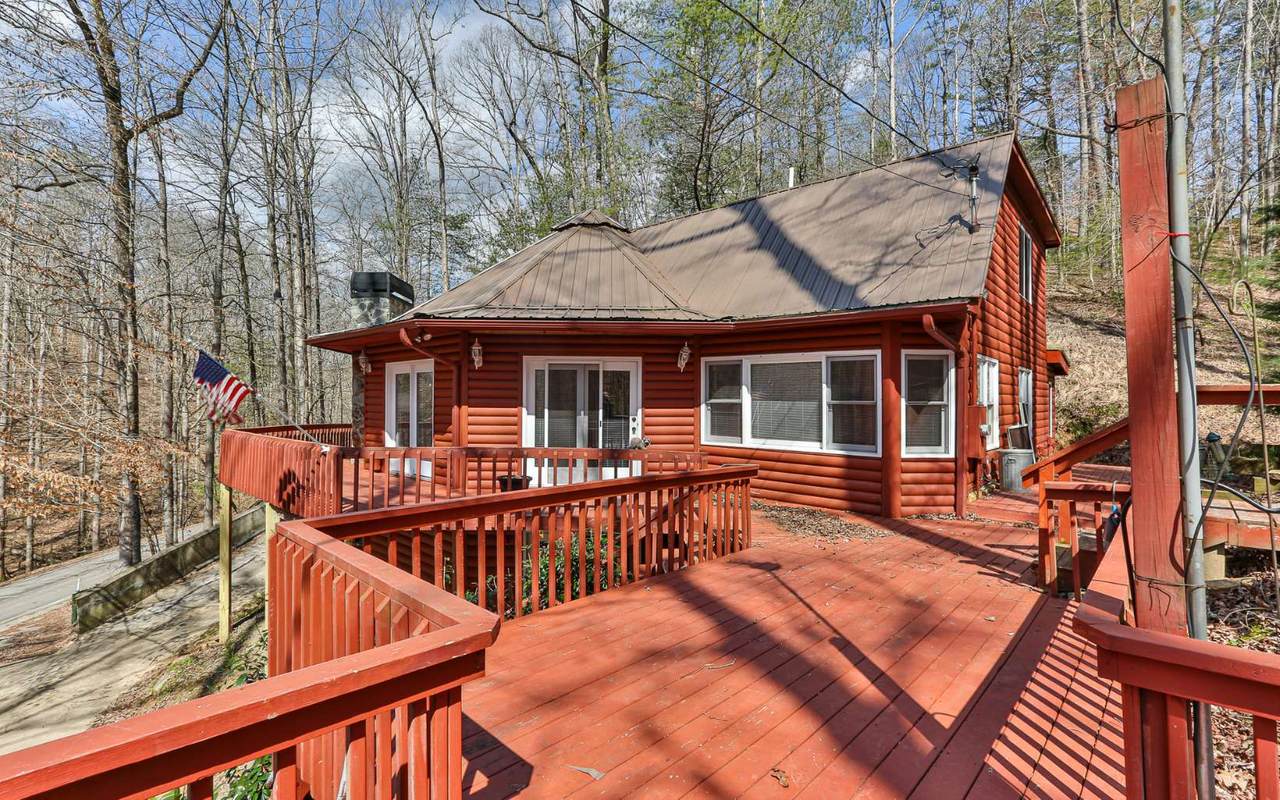 556 Lemmon Dr - Photo 1