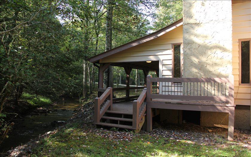 353 Tanglewood Drive - Photo 1