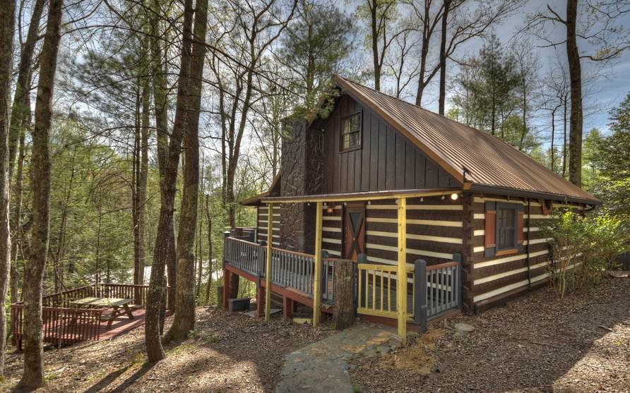 1590 Hidden Lake Dr - Photo 1