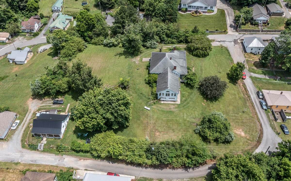 169 Chestnut St - Photo 1