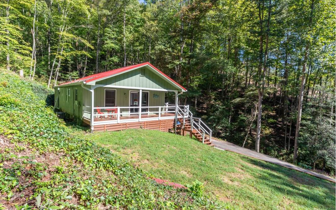 634 Mountain Lake Blvd - Photo 1