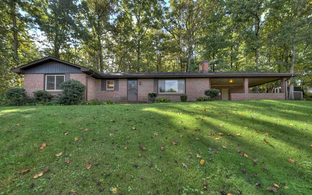 37 Lakeview Circle - Photo 1