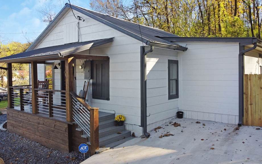 11 Hill St - Photo 1