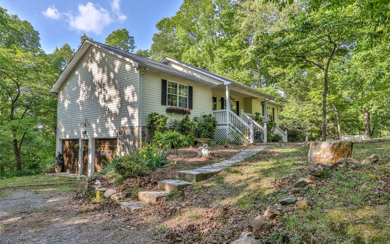 140 Crestview Dr - Photo 1