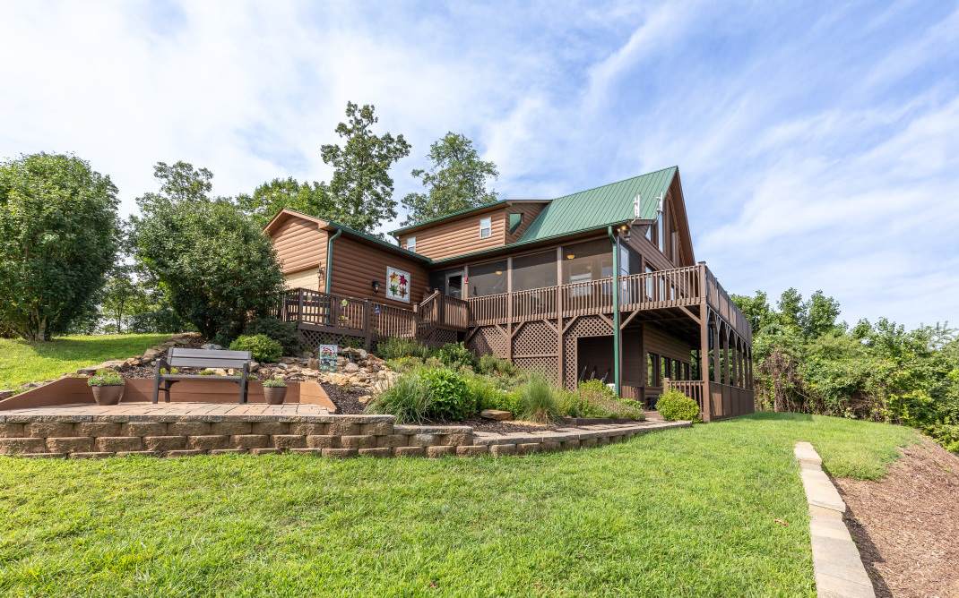 10 Grant Drive - Photo 1