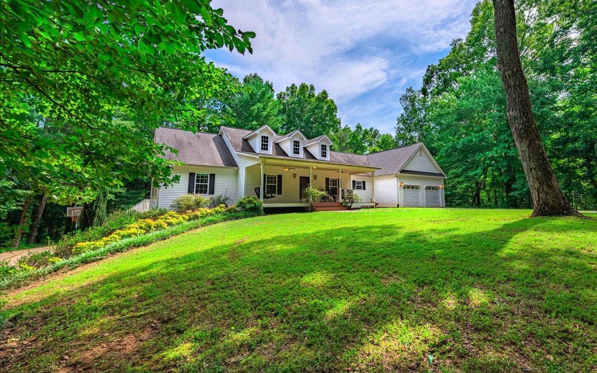 747 Price Creek Rd - Photo 1