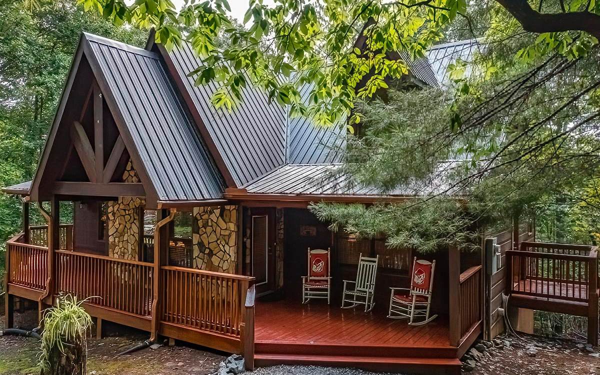 1511 Newport Dr - Photo 1