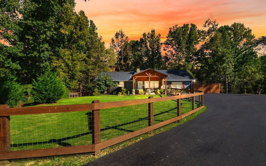 420 Skyline Drive - Photo 1