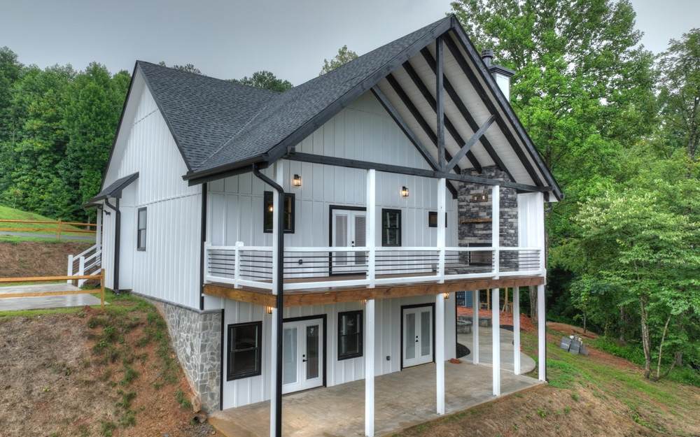 204 Mountain Trace - Photo 1