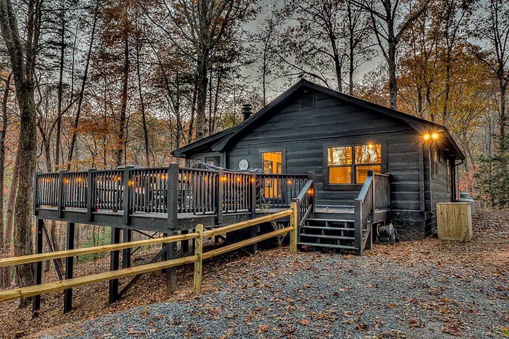 226 Lakeside Drive - Photo 1