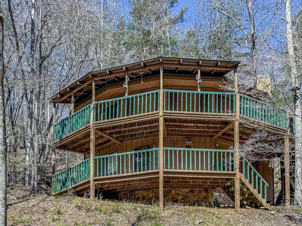 230 Tanglewood Drive - Photo 1