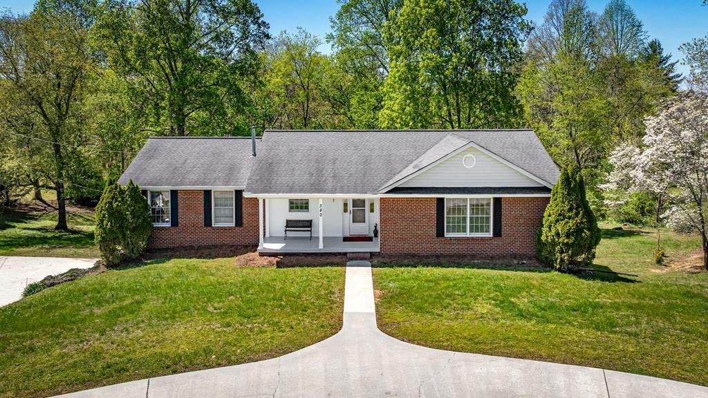 380 La Vista Drive - Photo 1