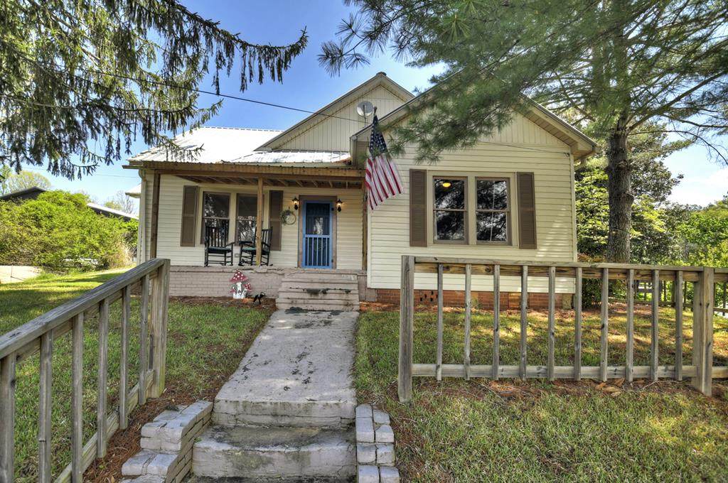 102 Riverview Street - Photo 1