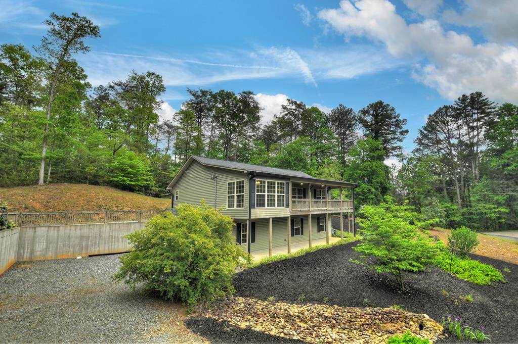 293 James Drive - Photo 1