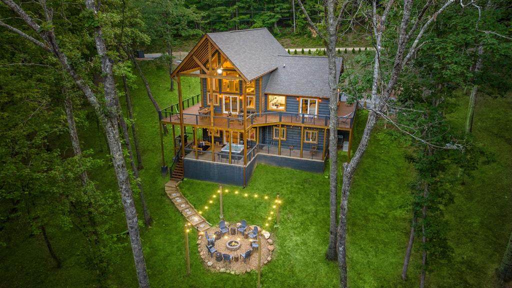 750 Laurel Circle - Photo 1