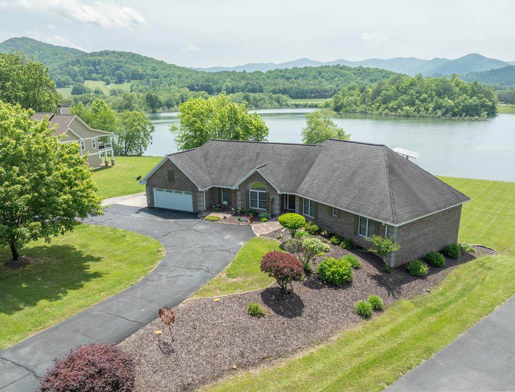 1537 Victoria Woods Drive - Photo 1
