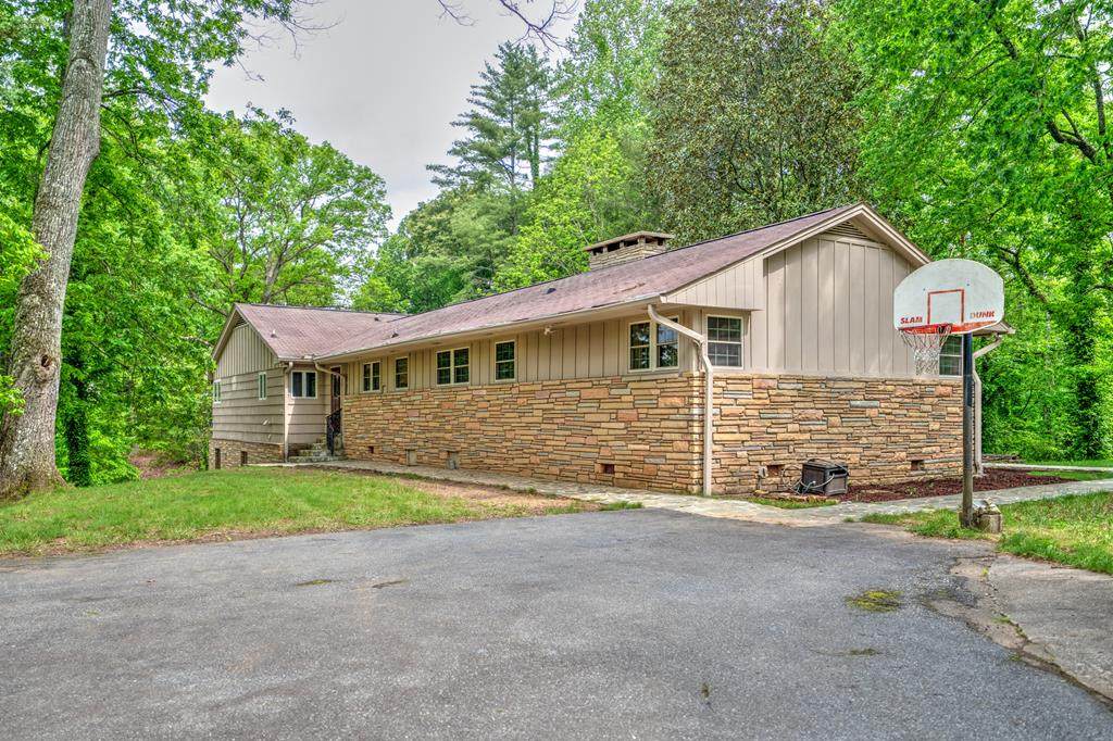 241 Boulevard Street - Photo 1