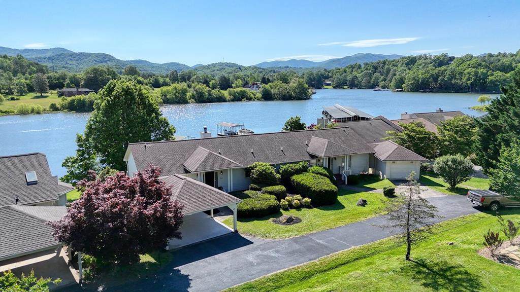 618 Shoreline Drive - Photo 1