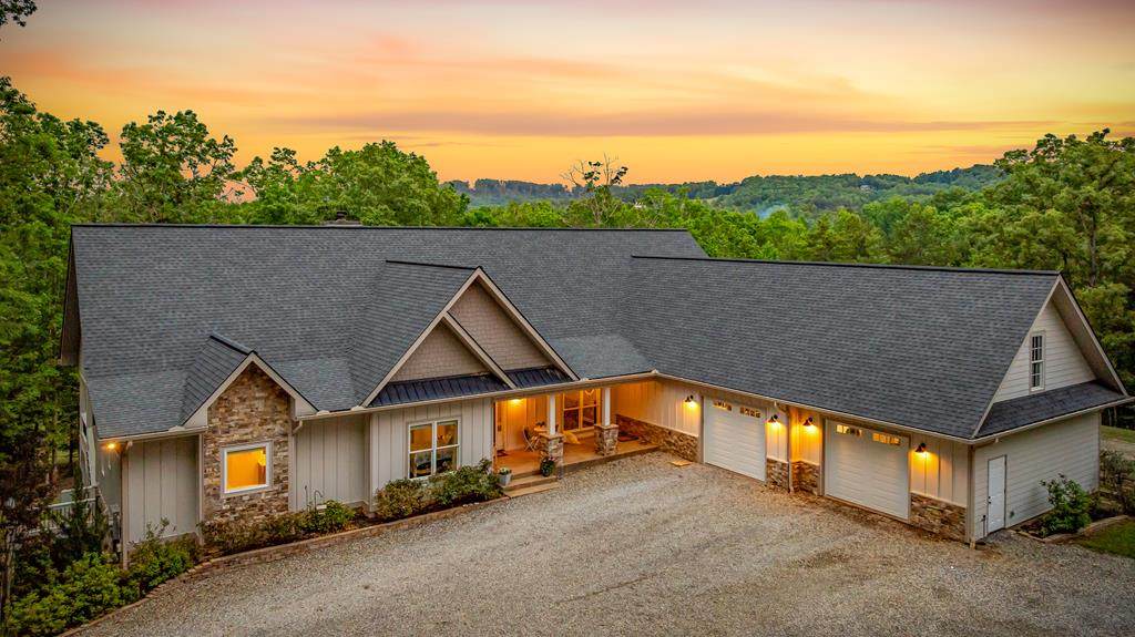 135 Adams Farm Drive - Photo 1