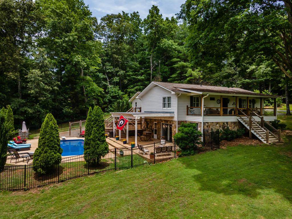 111 Hickory Trail - Photo 1