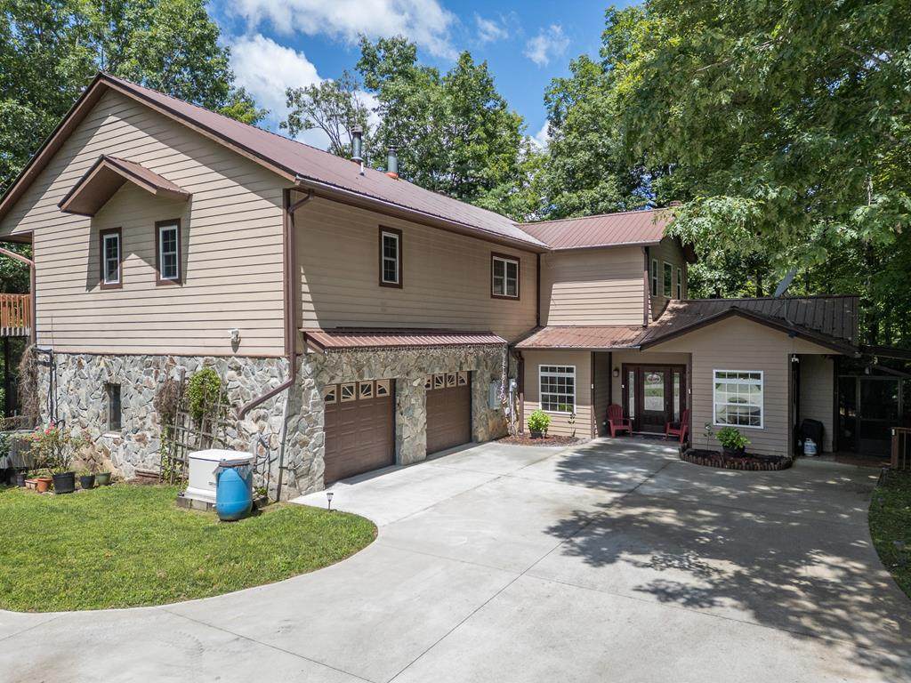 140 Kathryn Circle - Photo 1