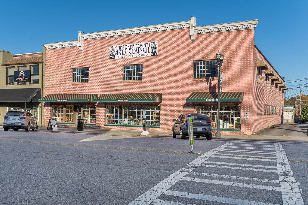 33 Valley River Avenue - Photo 1