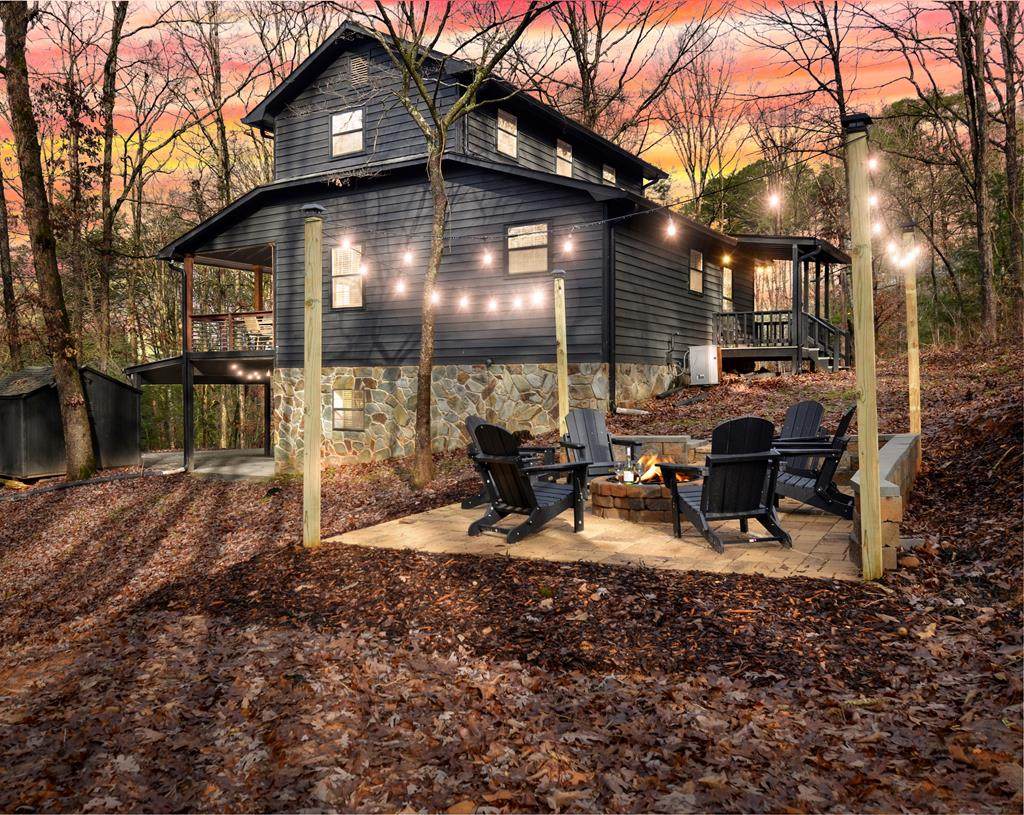 136 Fox Run Drive - Photo 1