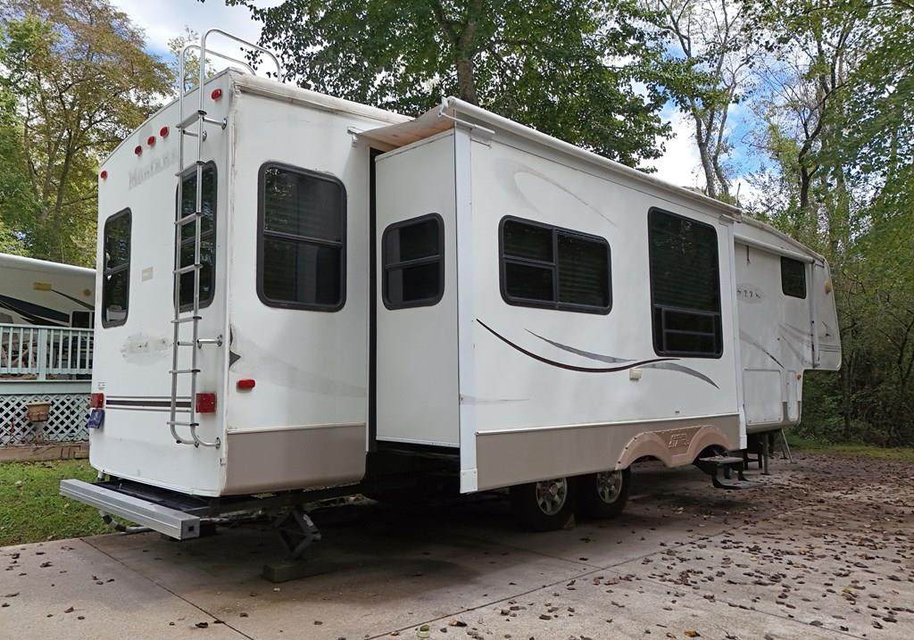 163 Moccasin Lane - Photo 1