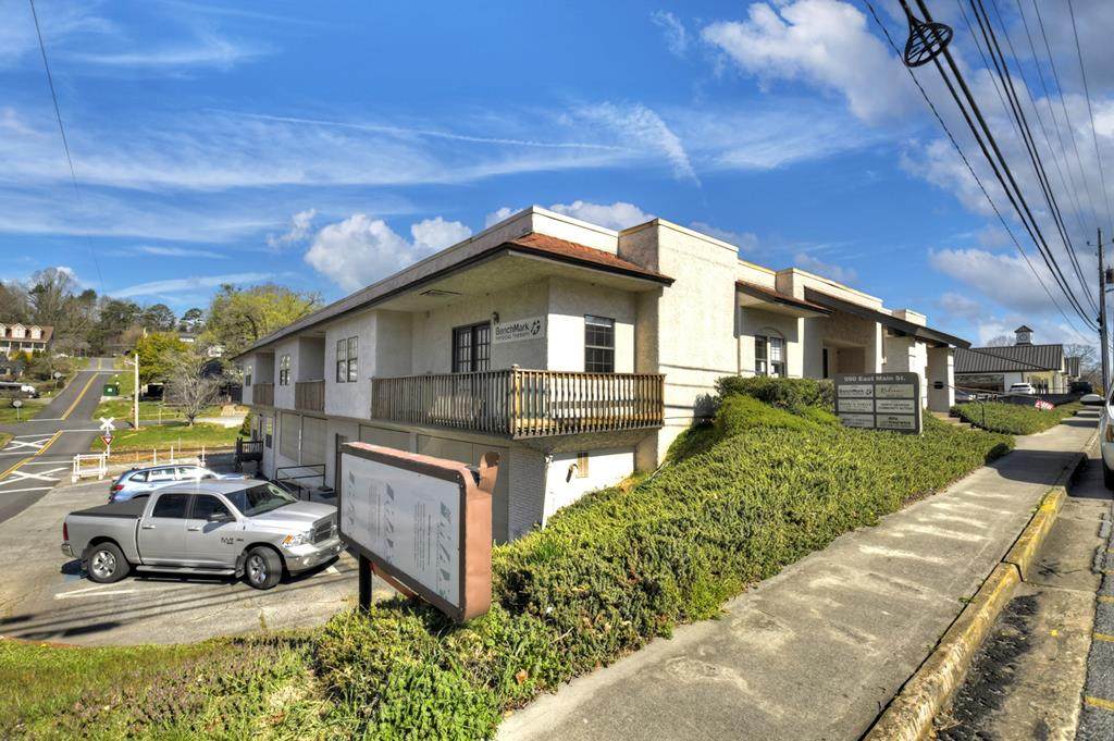 990 Main Street - Photo 1