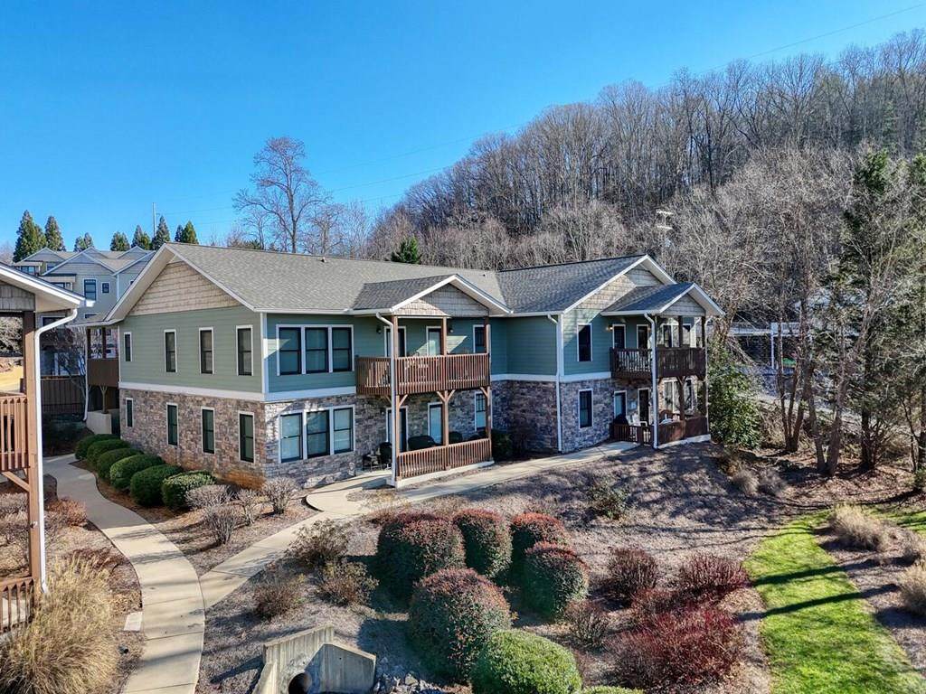 1405 Lakeside Rd. - Photo 1