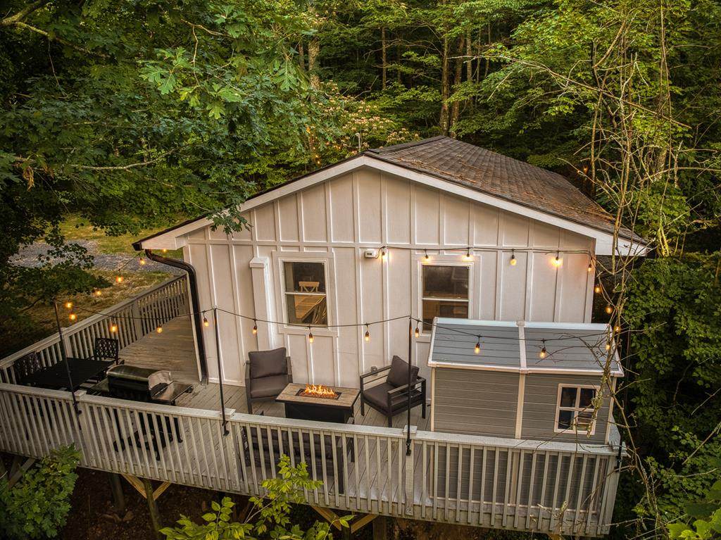 192 Possum Holler Road - Photo 1