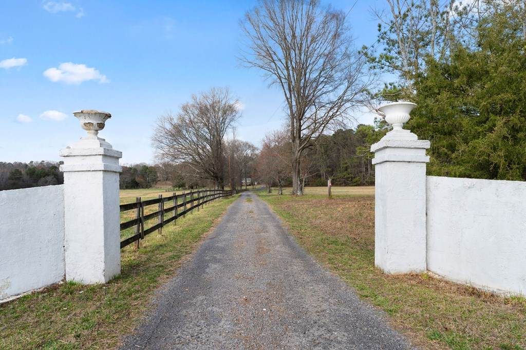 https://bt-photos.global.ssl.fastly.net/negeorgia/orig_boomver_1_428507-2.jpg