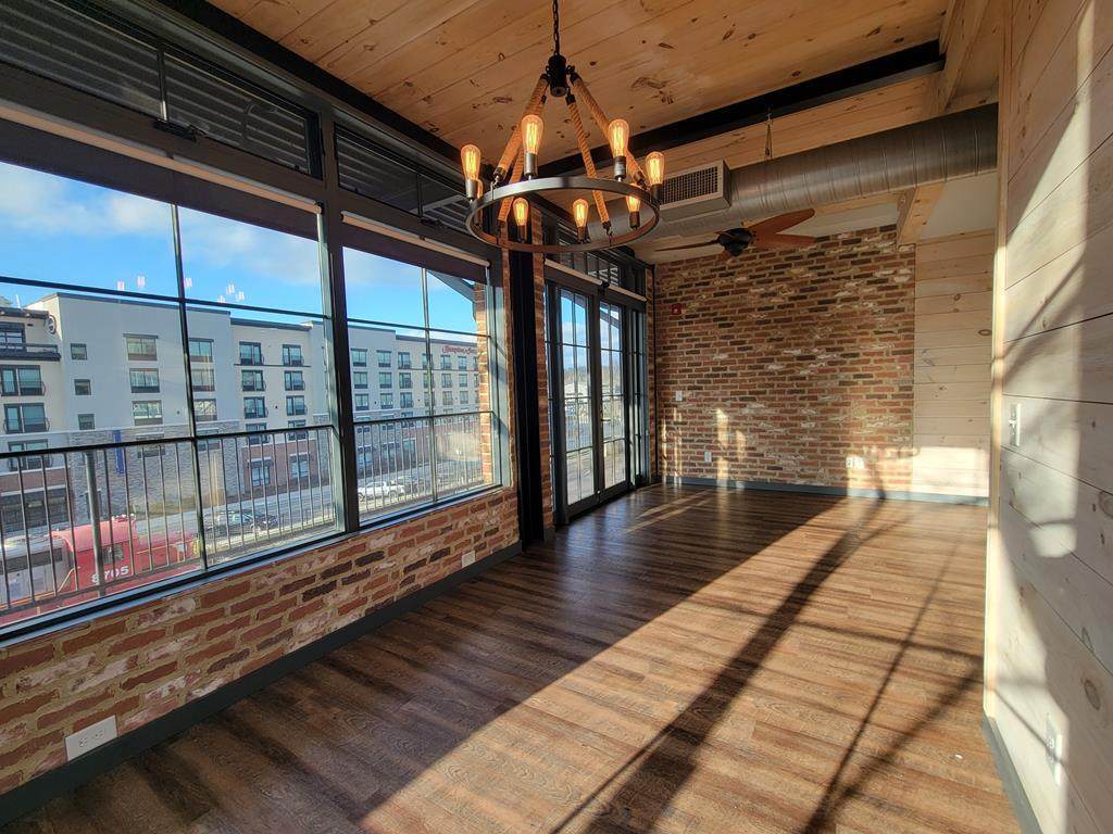 550 East Main Street #2 - Photo 1