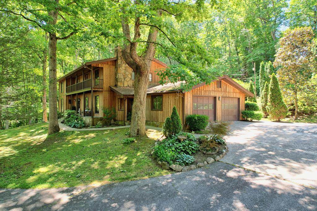 192 Brookwood Drive - Photo 1