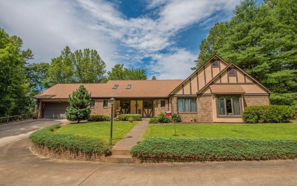 271 Lost Branch Rd - Photo 1