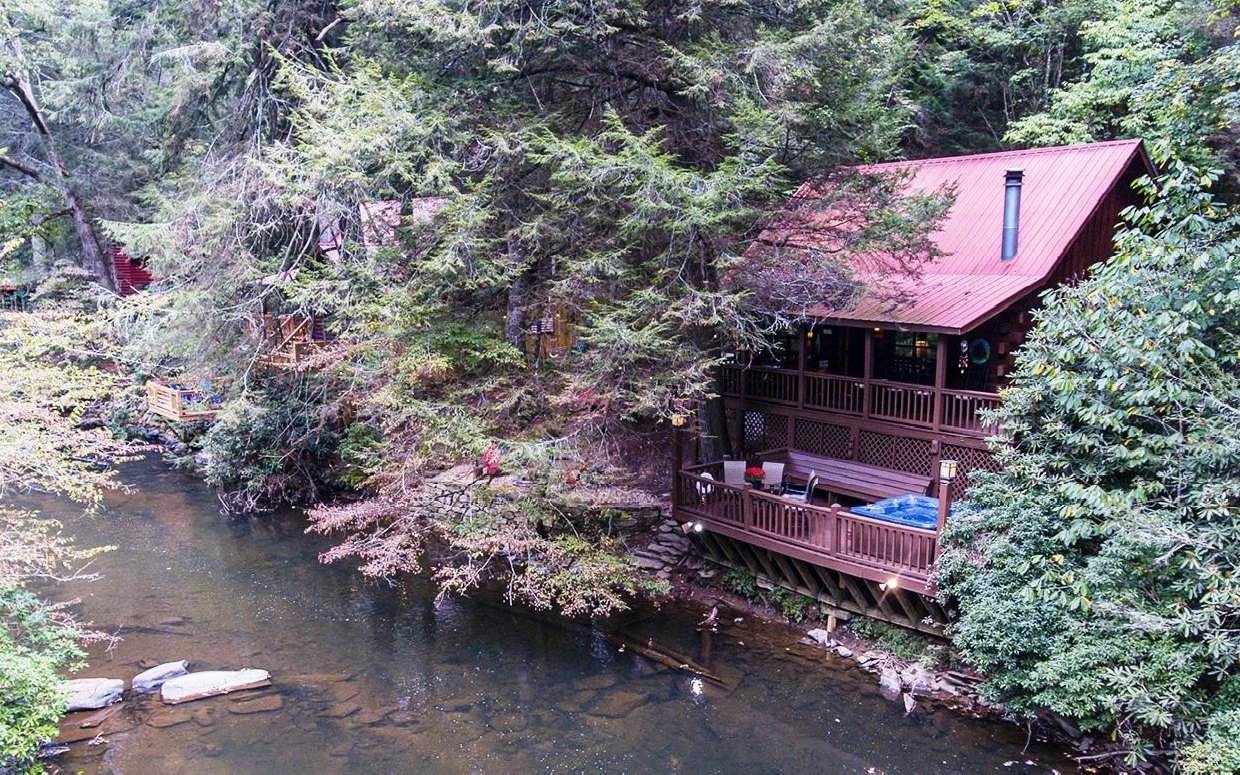 435 River Bend Dr - Photo 1