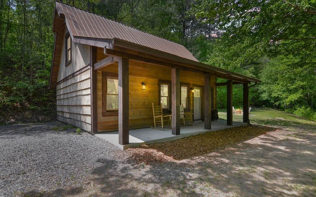 14 Hardwood Lane - Photo 1