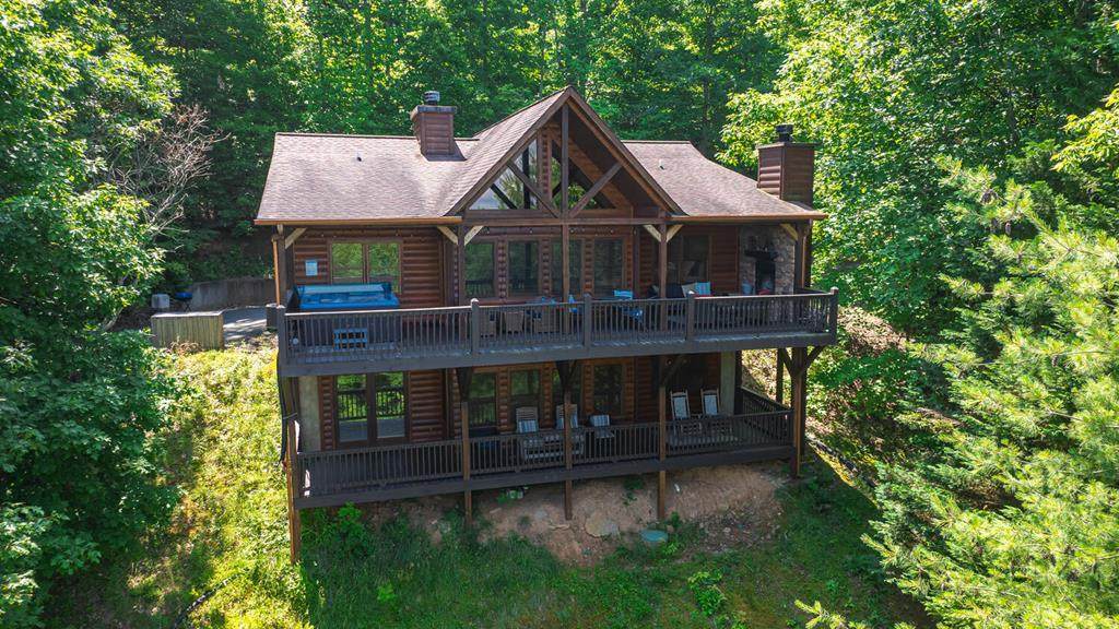 437 Spruce Circle - Photo 1