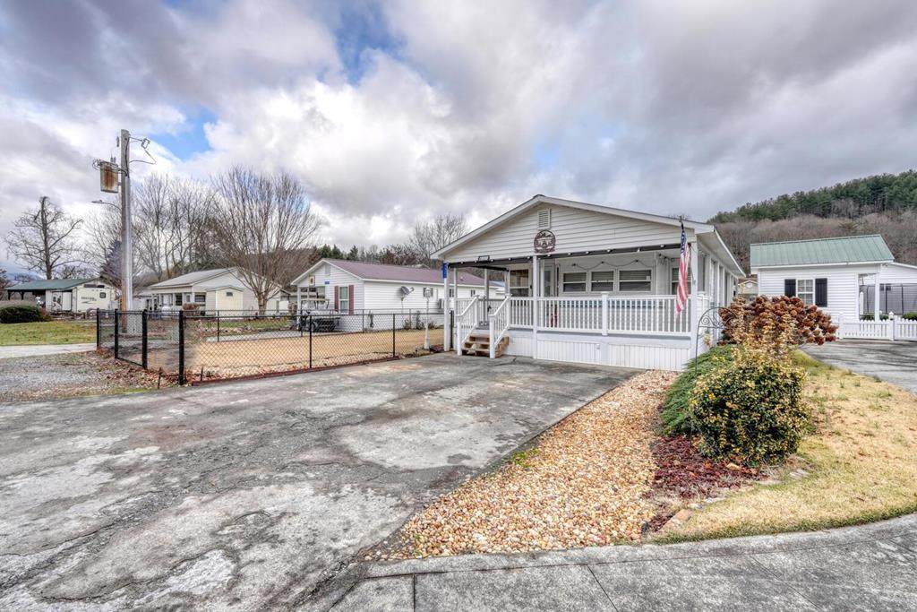 4321 Riverbank Run - Photo 1