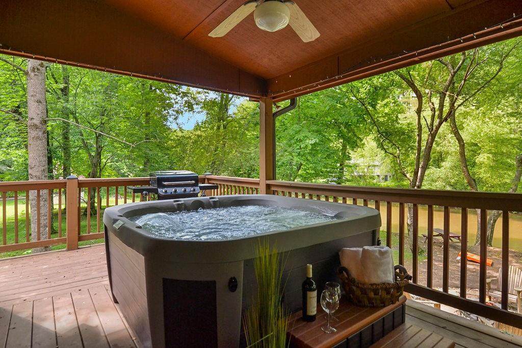 46 Floral Court - Photo 1