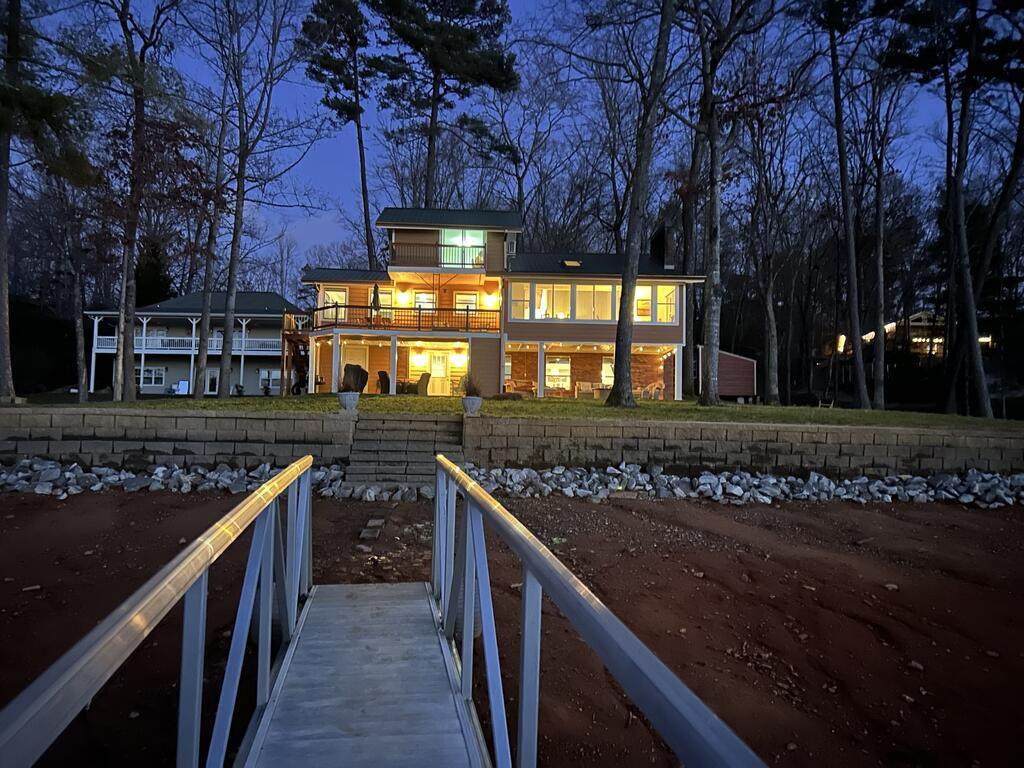 https://bt-photos.global.ssl.fastly.net/negeorgia/orig_boomver_2_436614-2.jpg