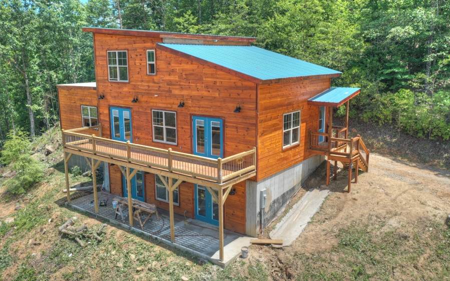 180 River Drive - Photo 1