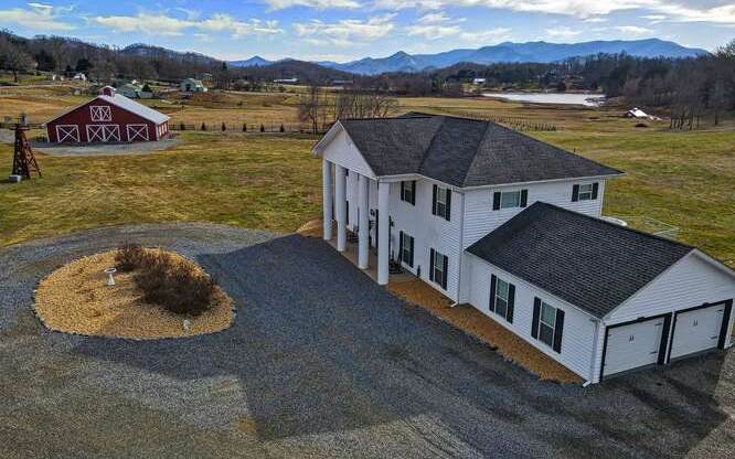 87 Sneaking Creek Lane - Photo 1