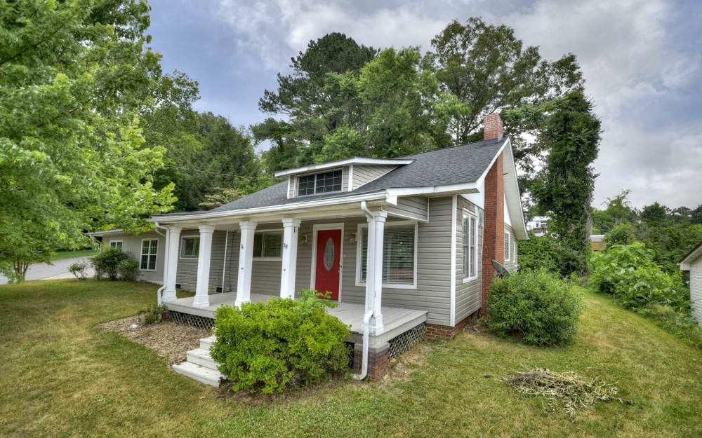 142 Prospect St - Photo 1