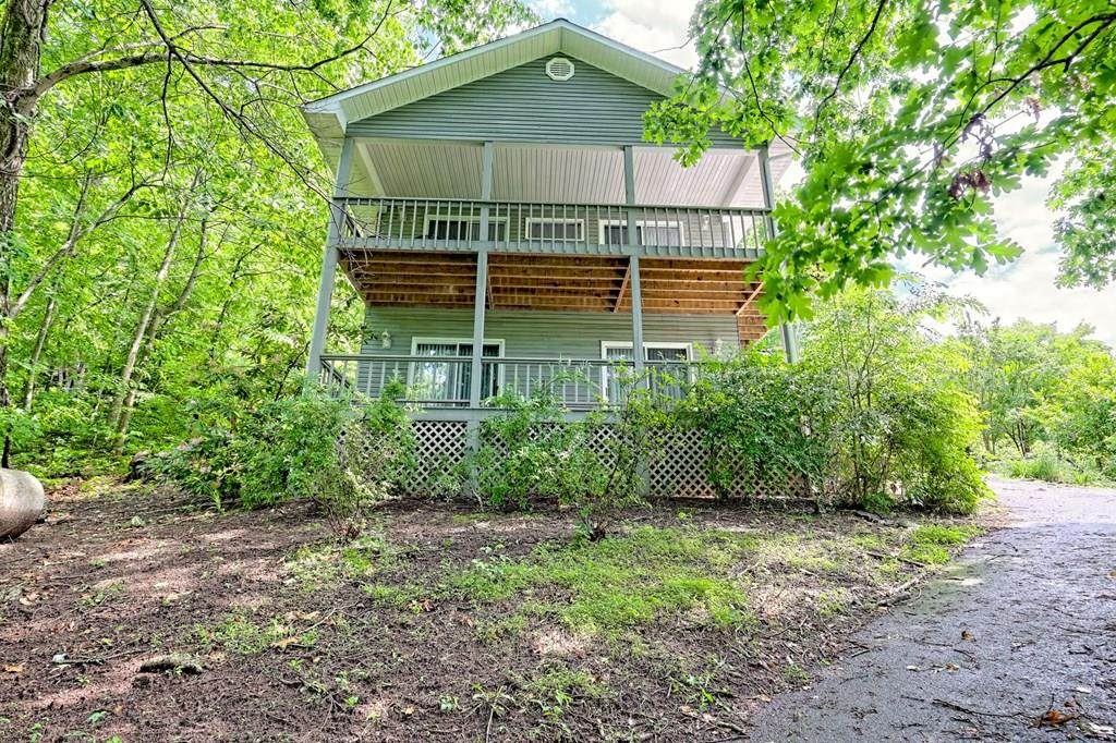985 Vista Lane - Photo 1