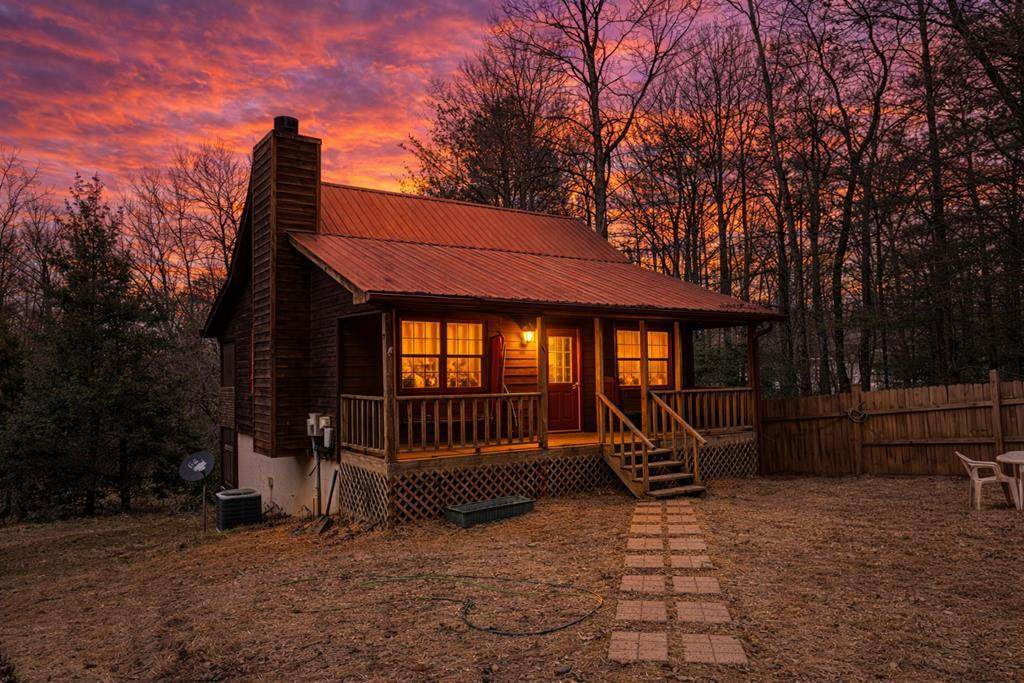 8 Virginia Lane - Photo 1