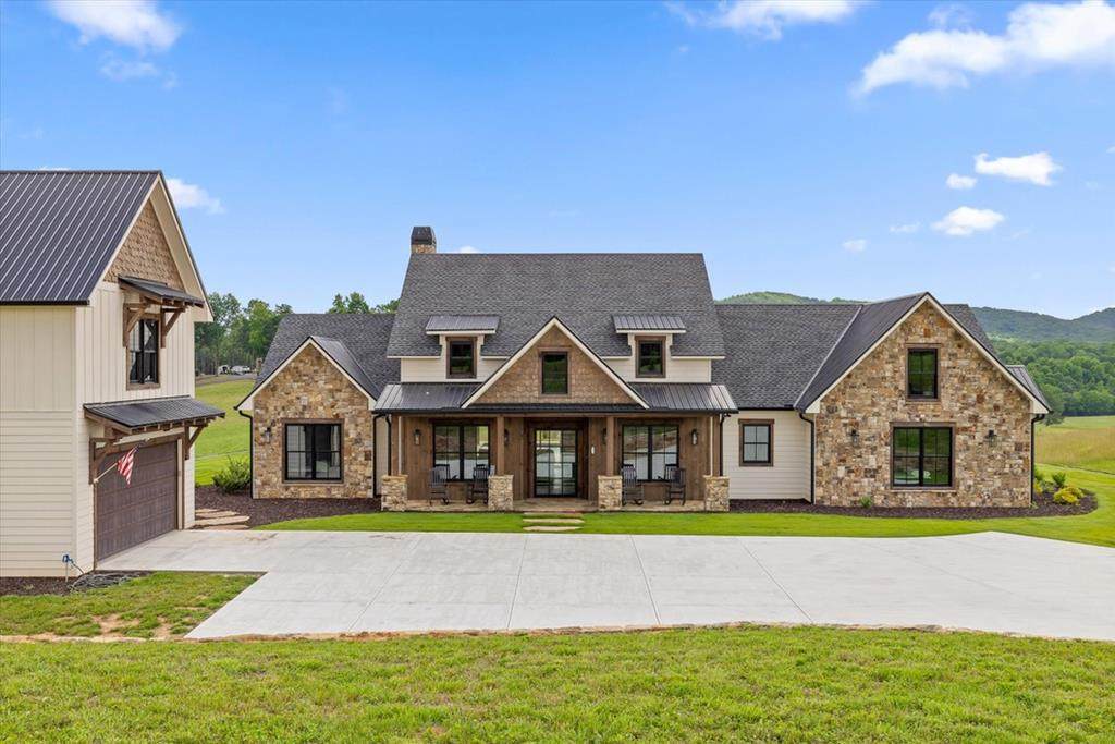 84 Bravo Way - Photo 1