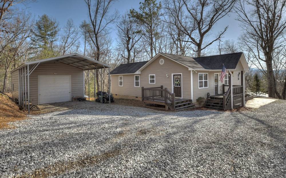 233 Lakeview Circle - Photo 1